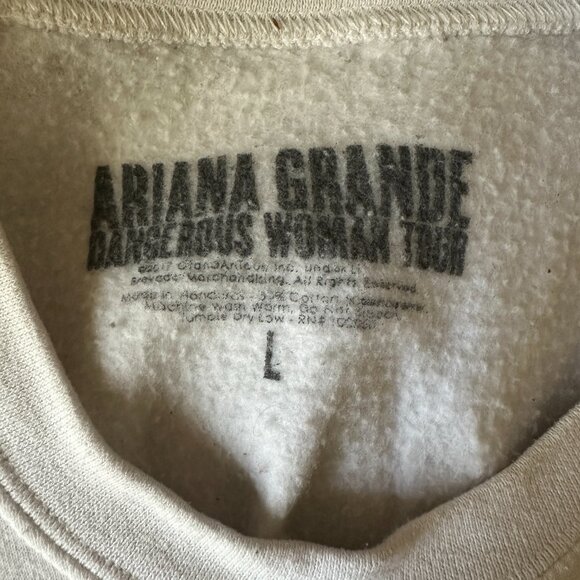 Ariana Grande RARE DWT Crewneck - Picture 4 of 11